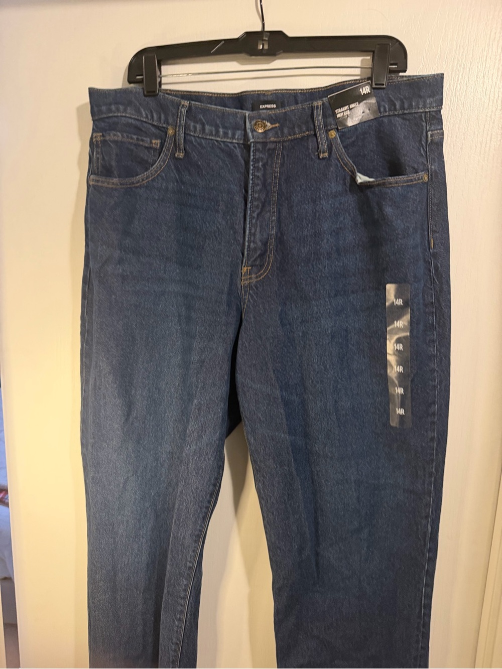Express Women’s Blue Relaxed Straight Jeans